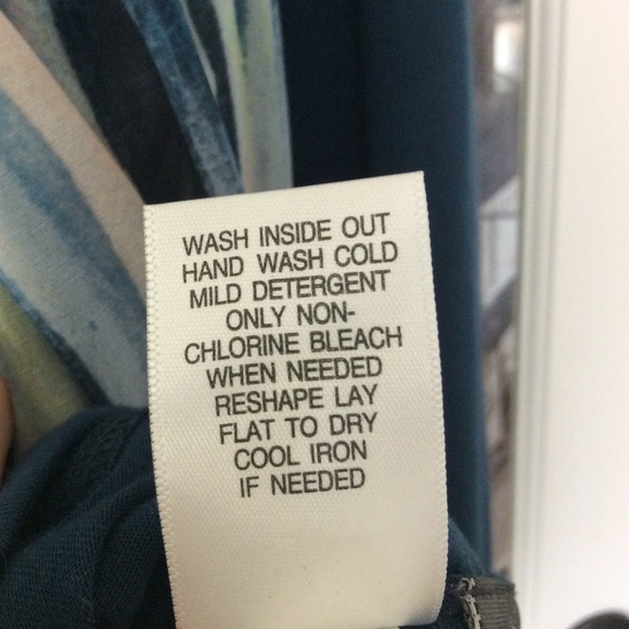 Simply Vera Wang Lightweight Top+Attached Sheer Cardigan, fits like S/M imo - Picture 6 of 7